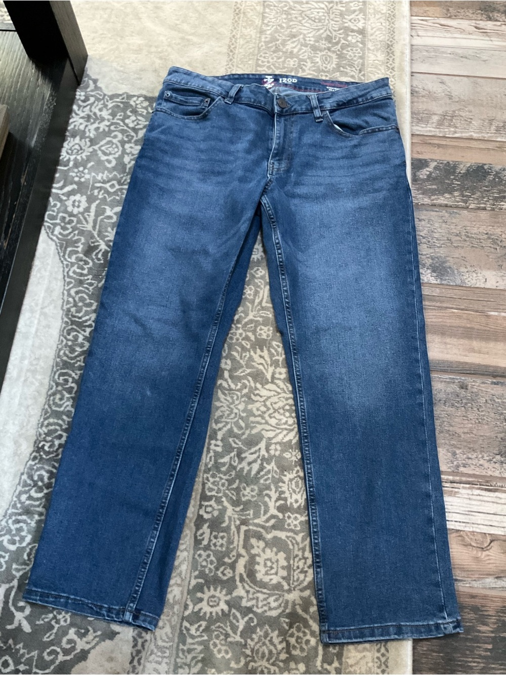 Izod Straight Fit Jeans in Blue Wash 34 x 29